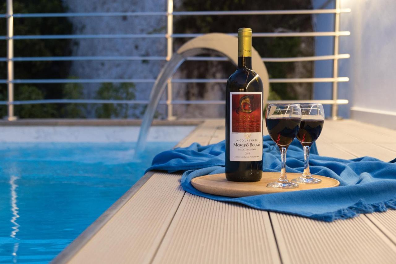 Porto Vecchio Luxury Suites Спетсес Экстерьер фото