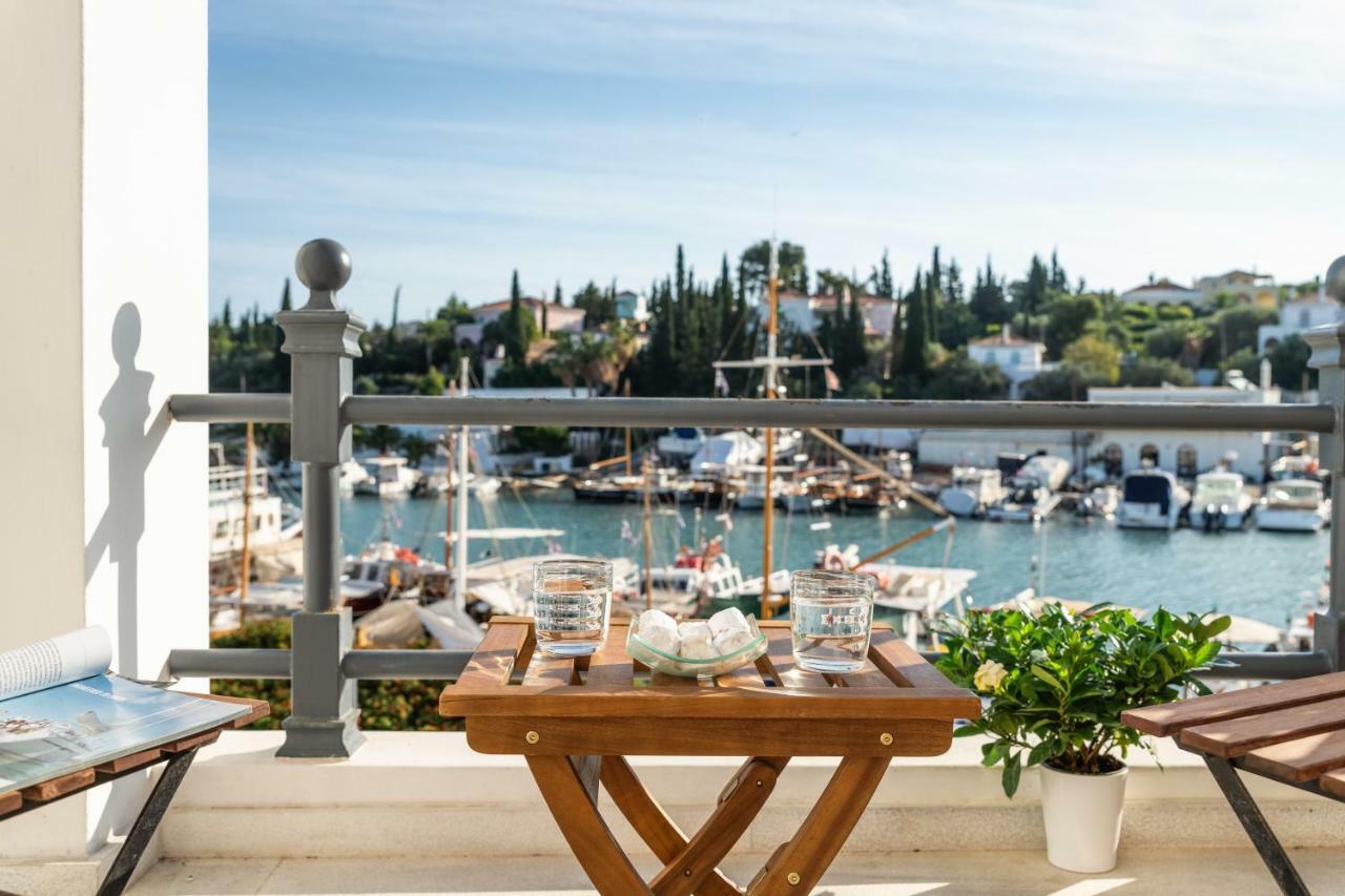 Porto Vecchio Luxury Suites Спетсес Экстерьер фото