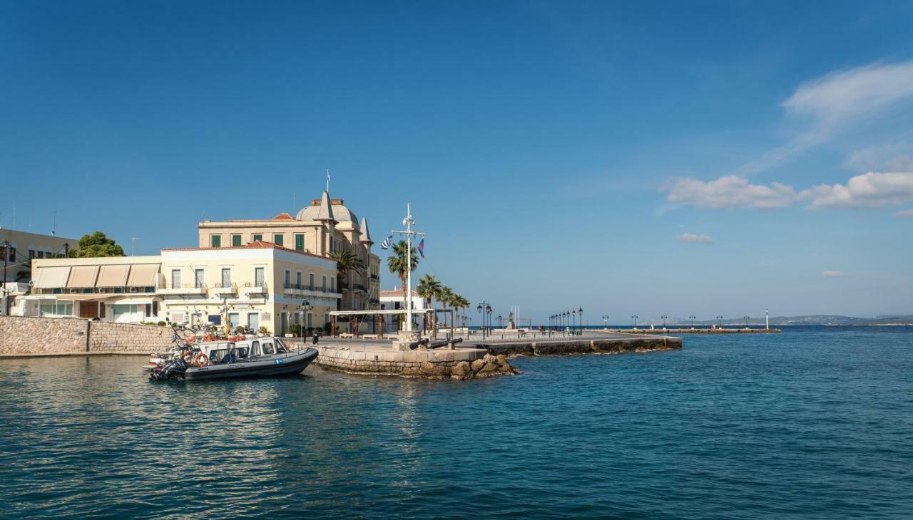 Porto Vecchio Luxury Suites Спетсес Экстерьер фото