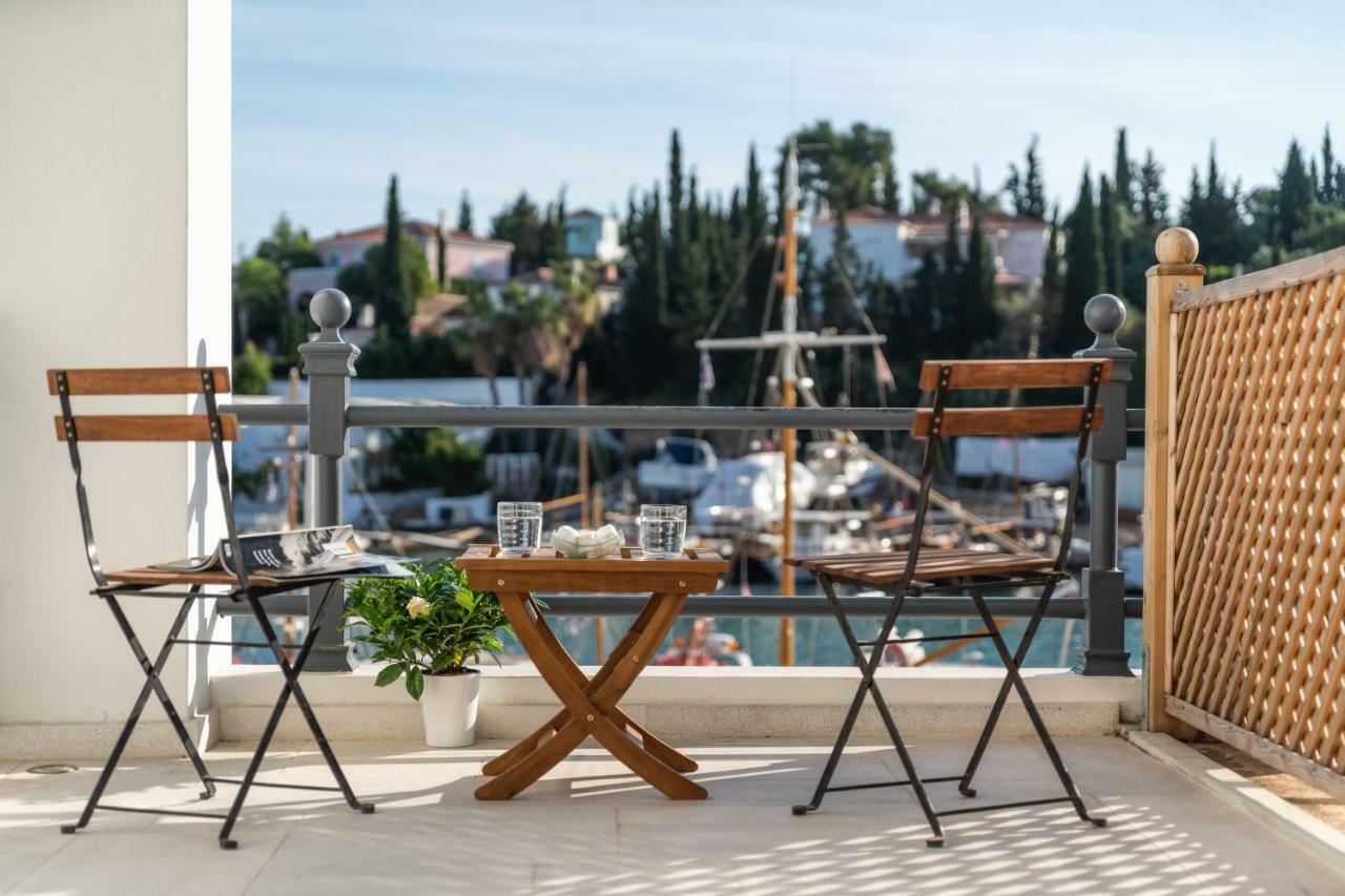 Porto Vecchio Luxury Suites Спетсес Экстерьер фото
