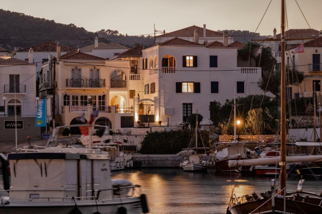 Porto Vecchio Luxury Suites Спетсес Экстерьер фото
