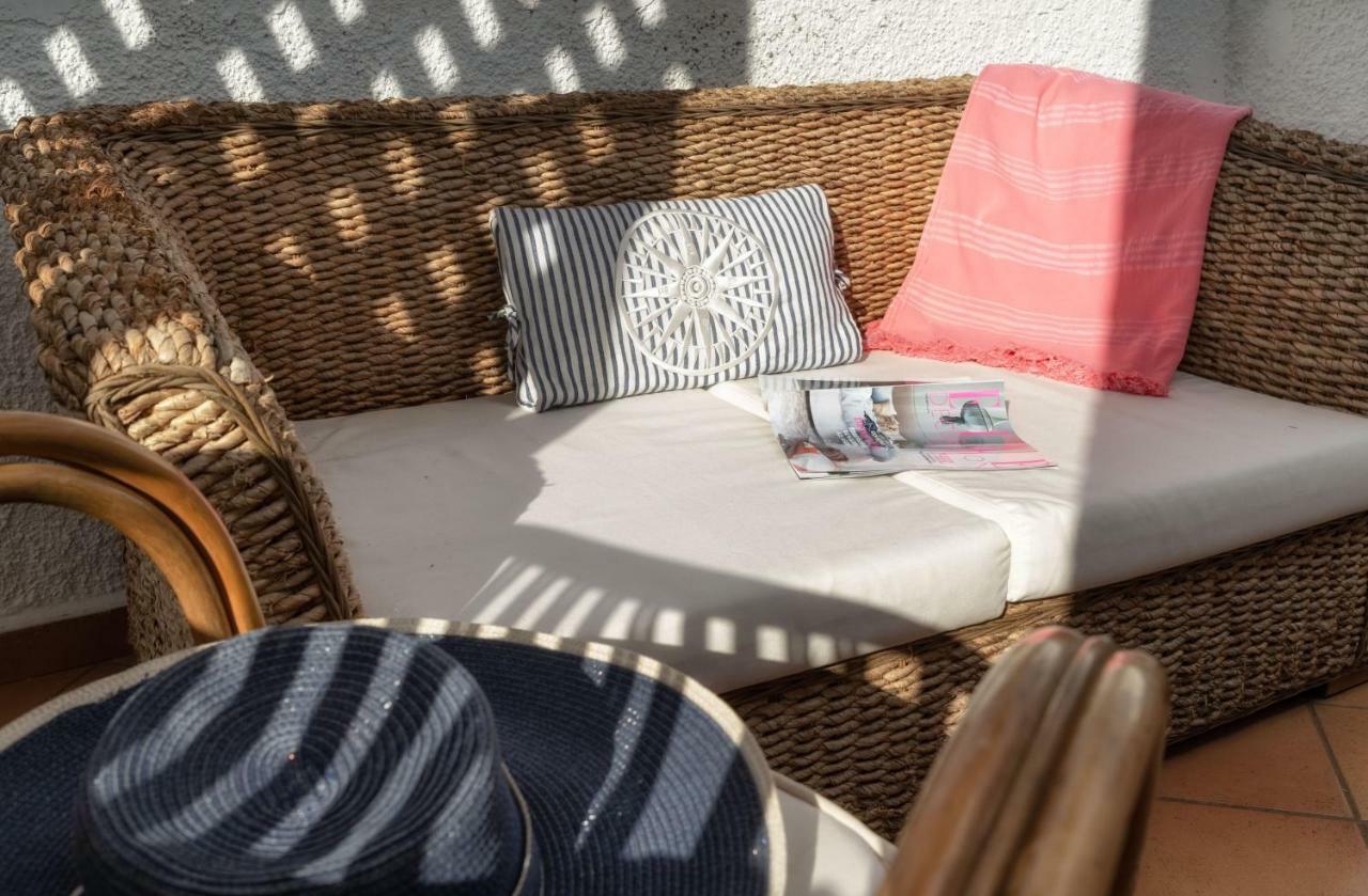 Porto Vecchio Luxury Suites Спетсес Экстерьер фото
