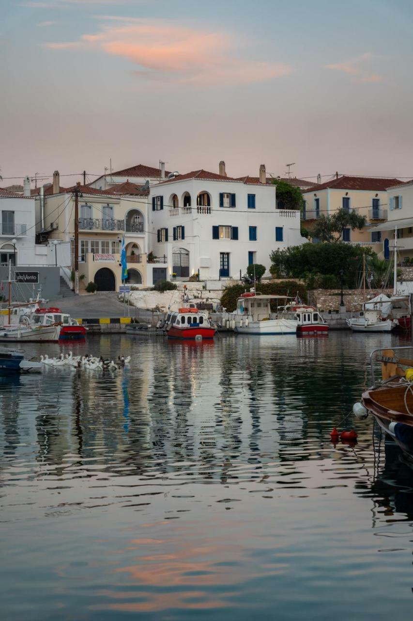 Porto Vecchio Luxury Suites Спетсес Экстерьер фото