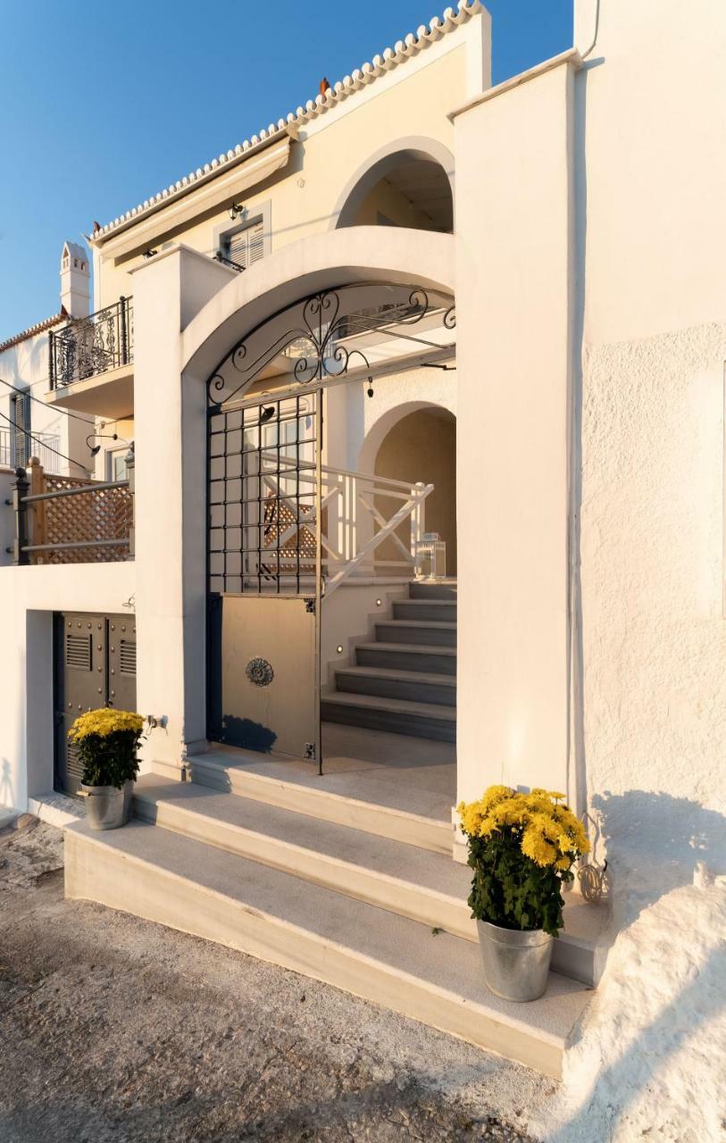 Porto Vecchio Luxury Suites Спетсес Экстерьер фото